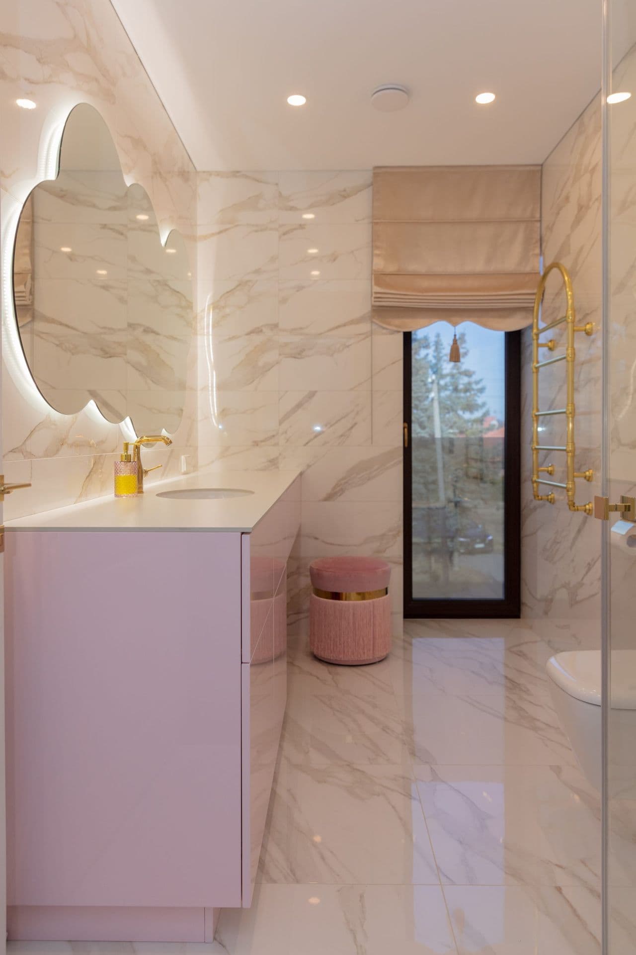 Violetinė moderni klasika - 021.jpg